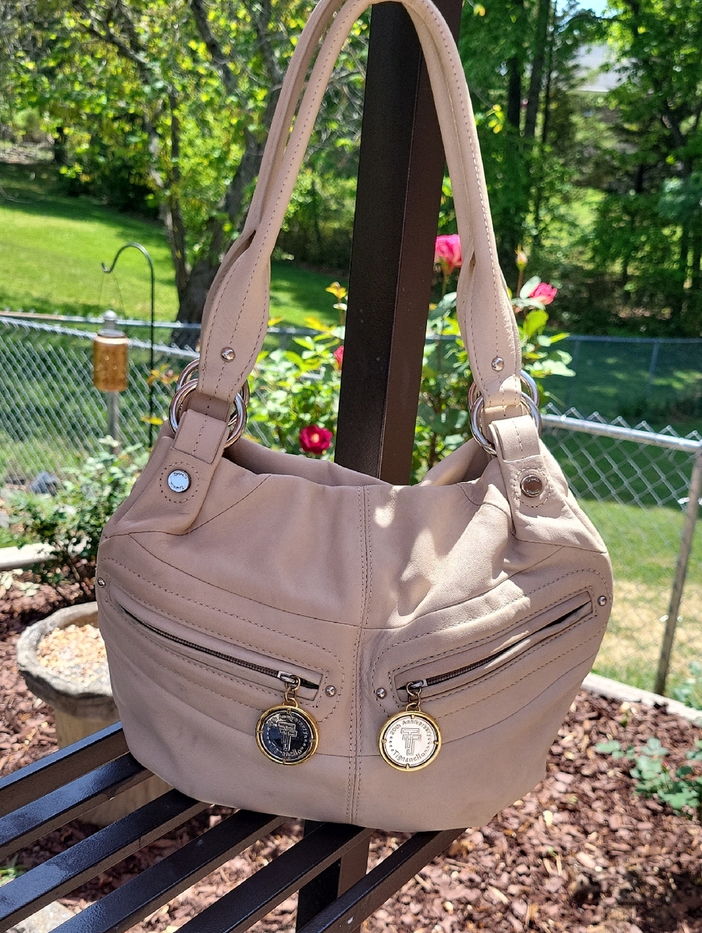 Tignanelli Beige Women's Leather Shoulder Bag with Front Zip Pockets